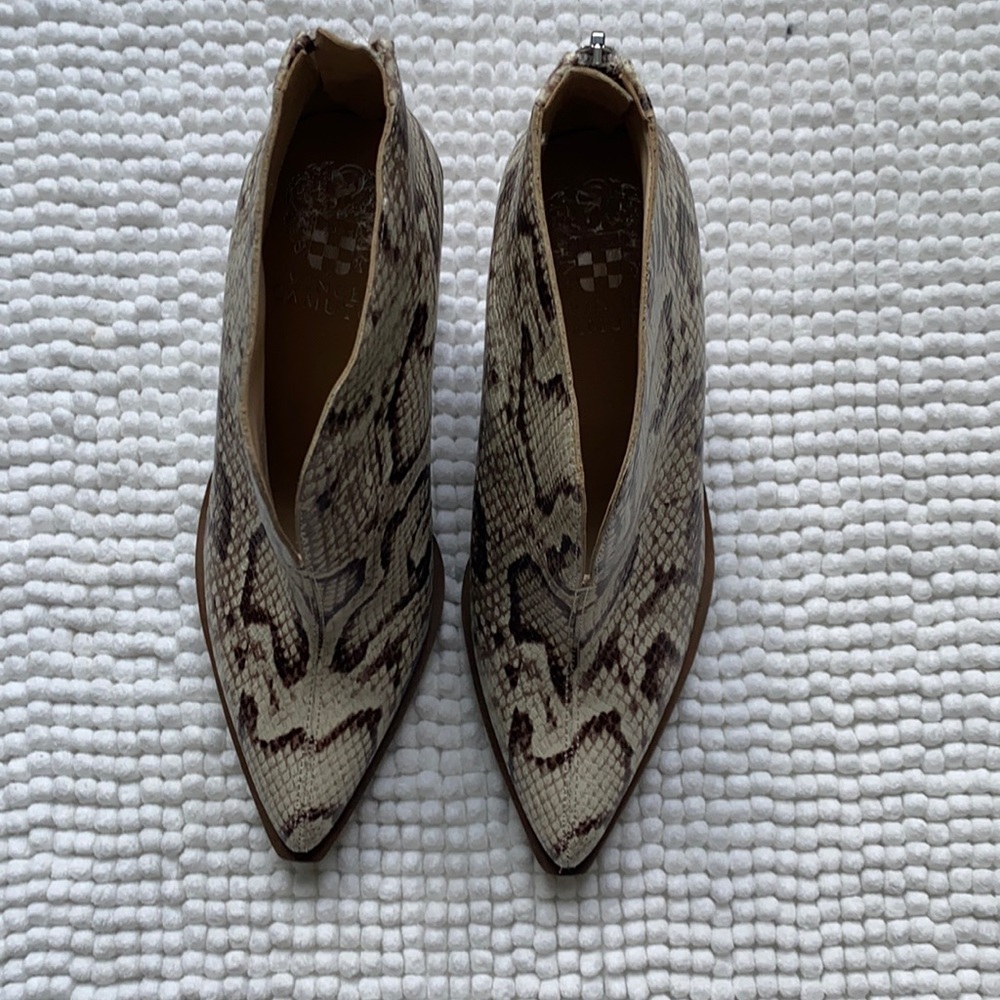 VInce Camuto Ginsel Snake Print Ankle Bootie. NEW!